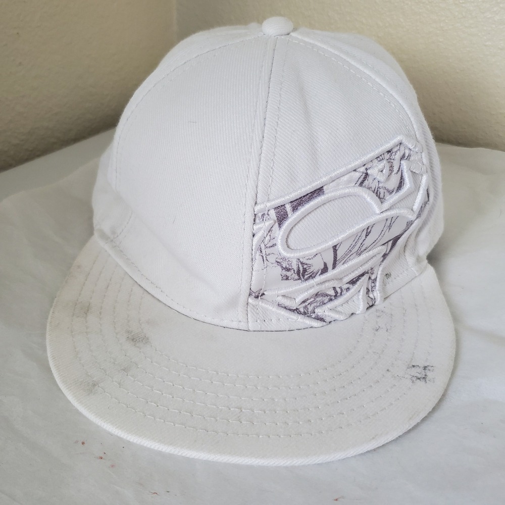 Superman White Flat Brim Hat Mens S/M Embroidered Shield DC Comics Anoma Cap